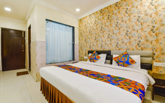 OYO 2229 Hotel Golden Wings
