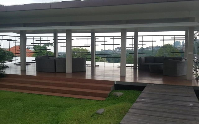 ZEN Premium Raya Lembang