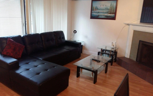 Toronto Furnished Living Pembroke