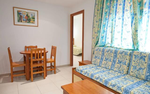 Apartamentos Royal
