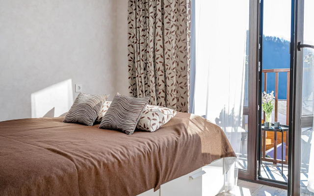 On Voznesenskaya 3A Street Apartment