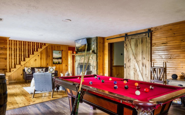 3-MasterSuites-GorgeousViews-GameRm-HotTub-Gburg7min-Ober5min-Bears!