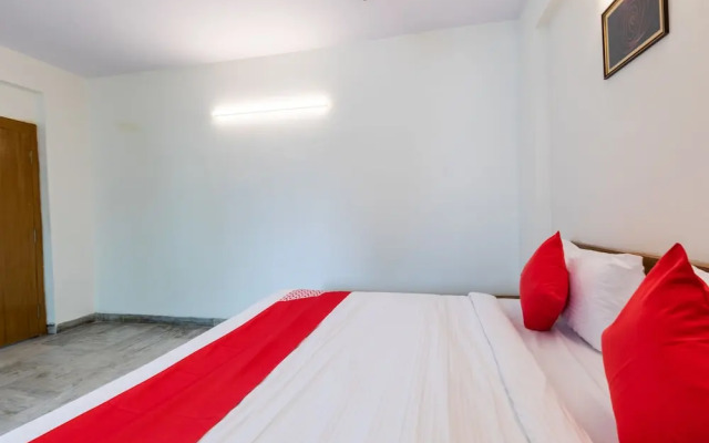 OYO 28360 Hotel Rajdeep