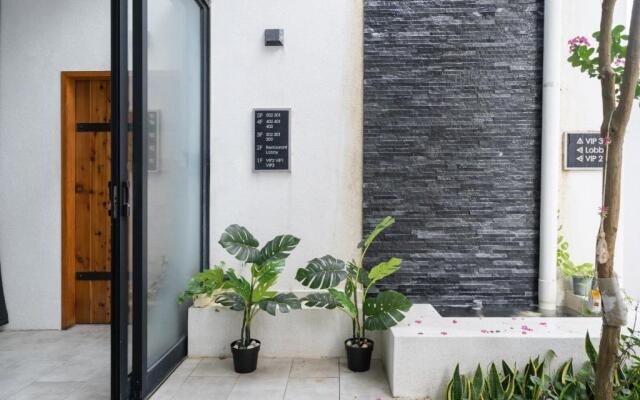 Color Coral Boutique Hotel