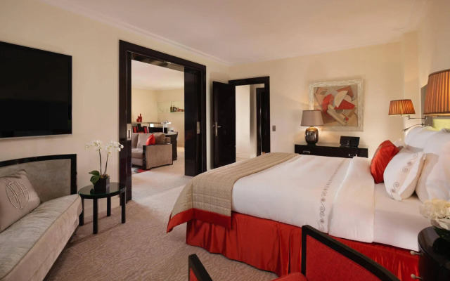 Hotel Plaza Athenee