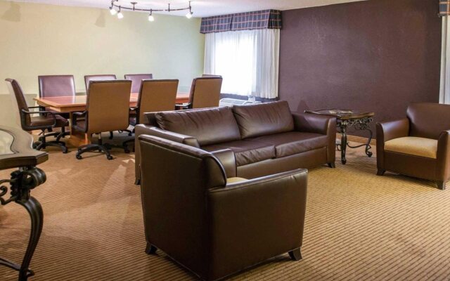 Clarion Hotel Conference Center Lexington North