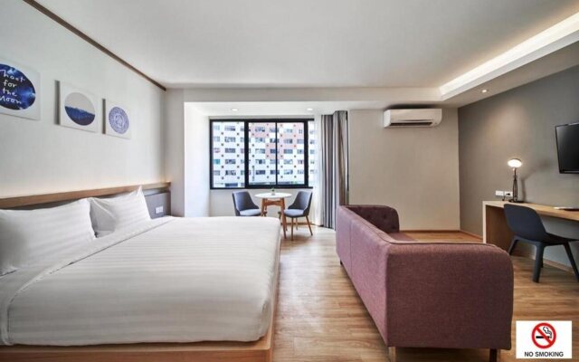 Prom Ratchada Hotel