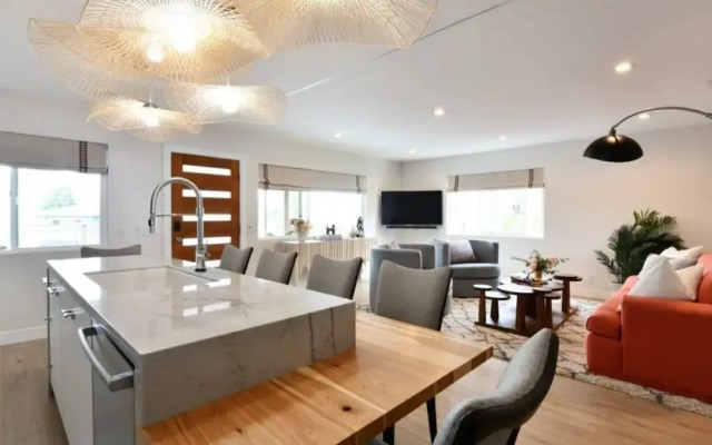 Luxury Cardiff By-the-sea Ocean View Parkhouse