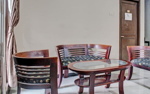 OYO Life 92509 Maulana Guest House Simpur