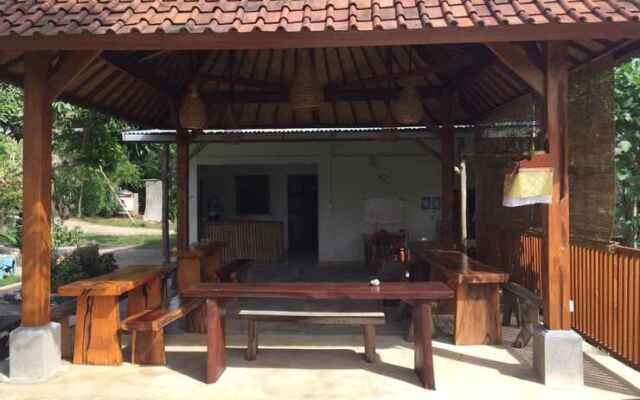 100 Percent Balangan Guesthouse
