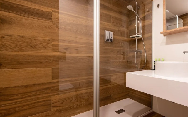 limehome Barcelona Carrer de Fontcoberta