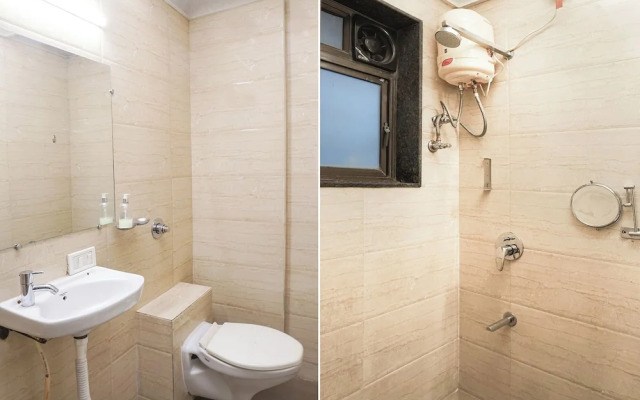 FabHotel Executive Pearl Inn - Nr. Twin tower