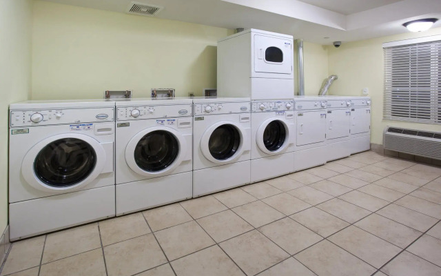 Staybridge Suites Denver International Airport by IHG