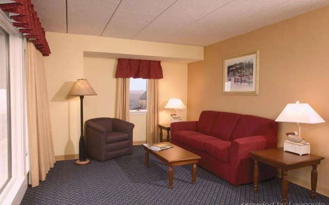 Club Wyndham Inn on Long Wharf