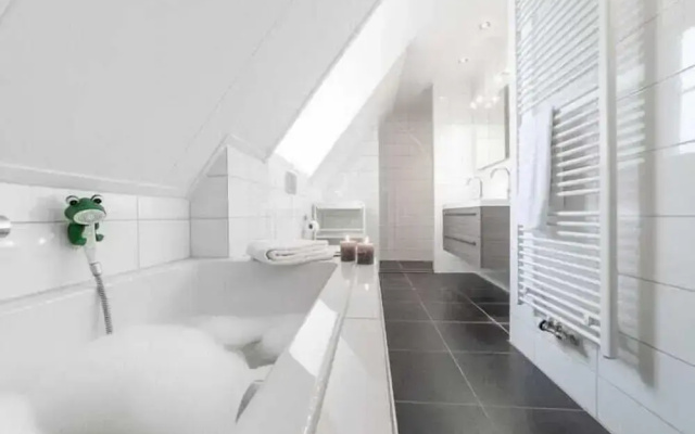 Luxury 8-person Wellness Villa With Sauna
