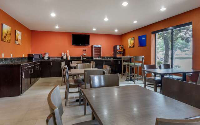 Comfort Inn & Suites Mansfield