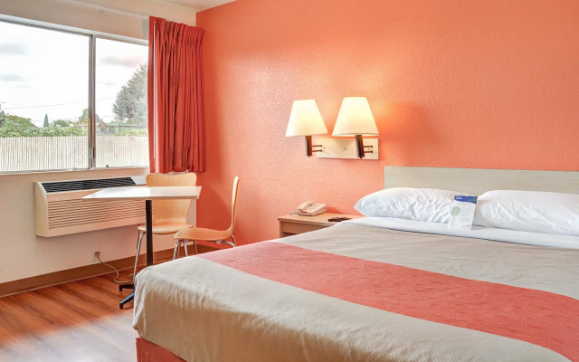 Motel 6 Portland, OR - Central
