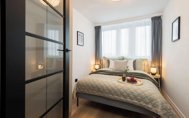 Silver - by Kairos Apartments