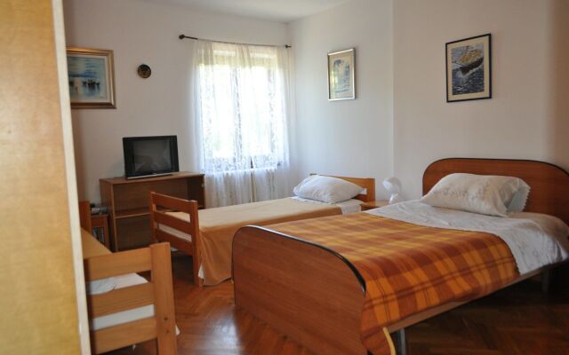 Dolac Guesthouse