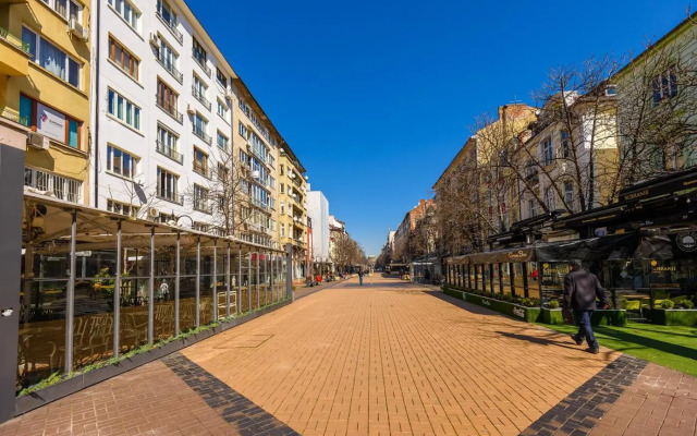 Zero-Waste Studio Apartment in Central Sofia