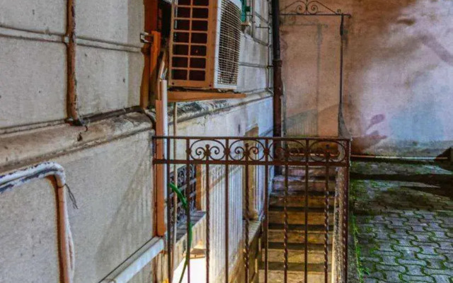 Tribunale Basement Apartment