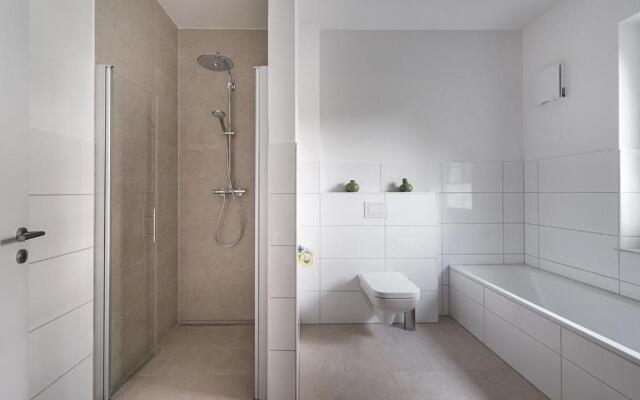 5 Sterne Ferienwohnung am See "Flora"