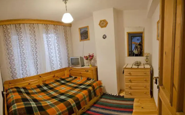 Palyongov Guest House