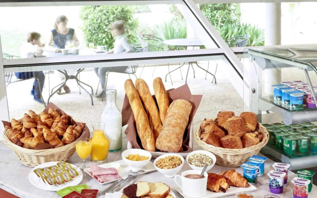 Отель ibis Site du Futuroscope