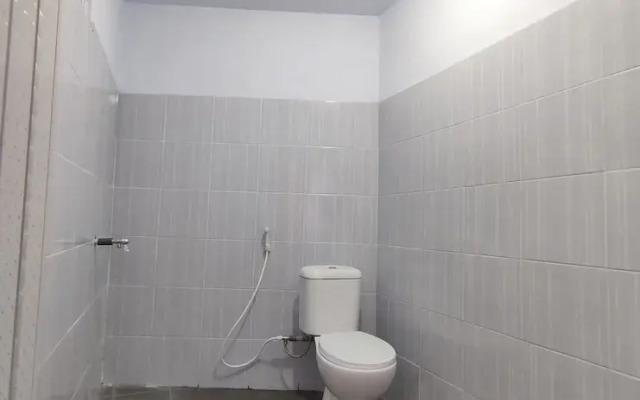 Super OYO 93173 Khazanah Room Syariah
