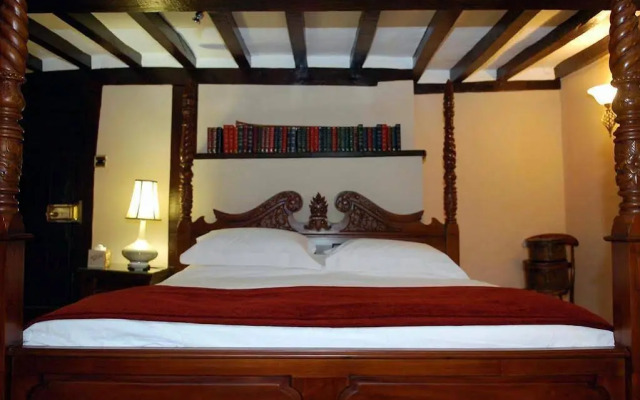 The Old Hall Country House
