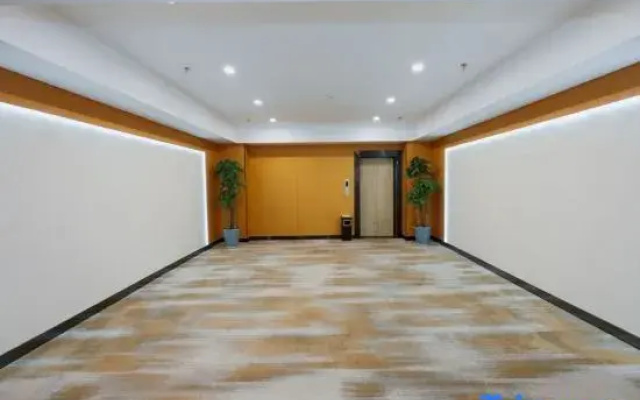 Rujia Ease Hotel (Taiyuan Longcheng North Street Wanda Plaza)