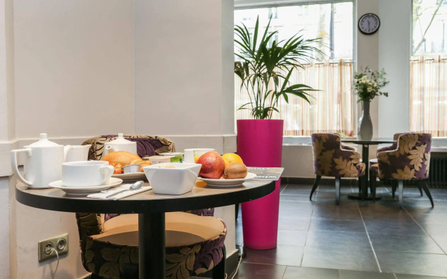 Avalon Hotel Paris Gare du Nord