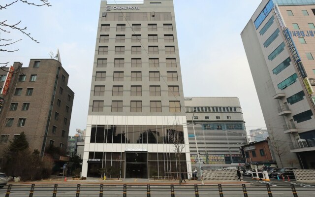 Orchid Hotel