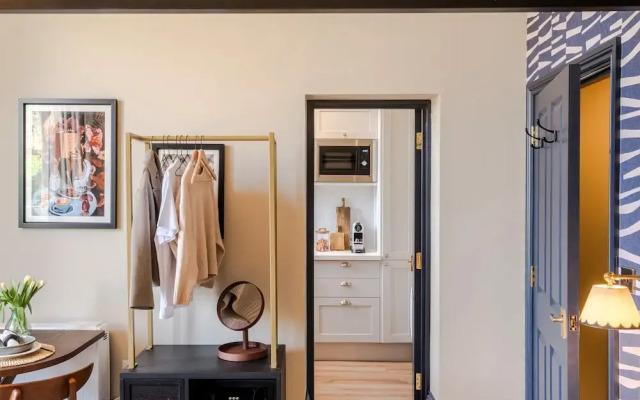 Your Apartment - Pembroke House