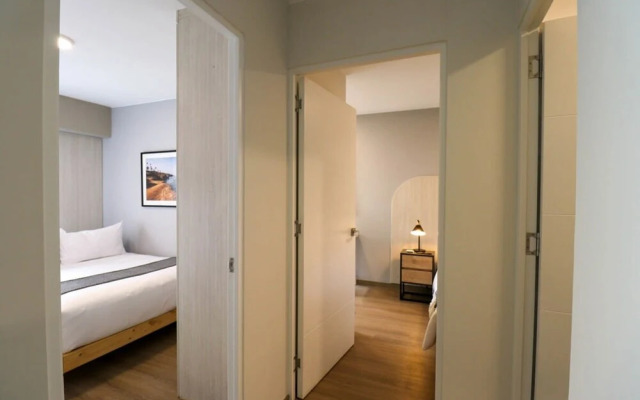 w Lively 2BR With Balcony in Miraflores