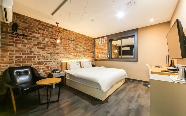 Ulsan Mugeodong Aram