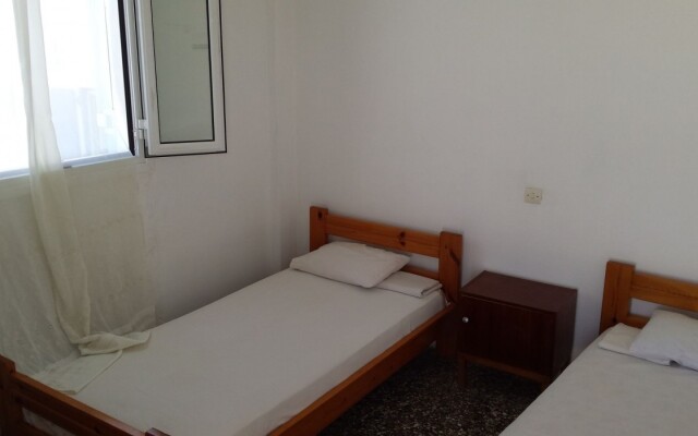 Grandma Vasiliki Rooms To Let