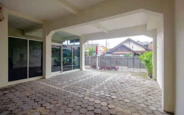 OYO 3083 D Kost 3 Syariah