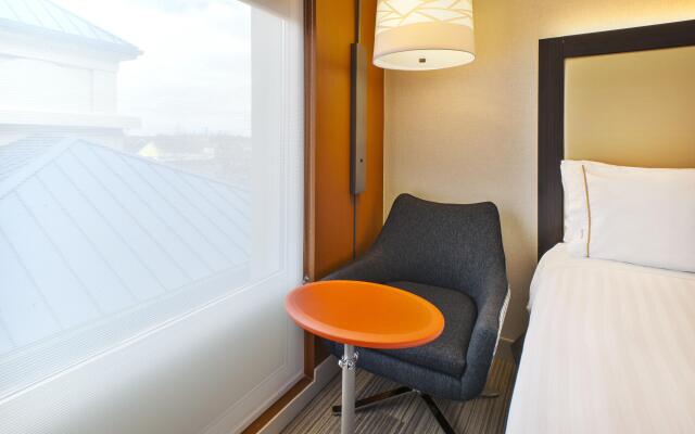 Holiday Inn Express Hotel & Suites Chicago-Midway Airport, an IHG Hotel