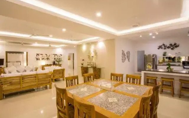 Deluxe Kamboja Villa