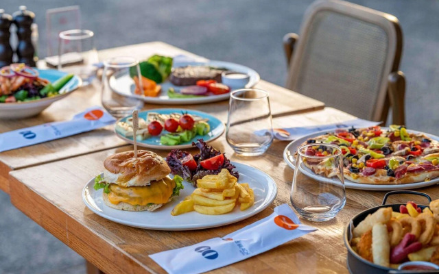 Uras Beach Hotel