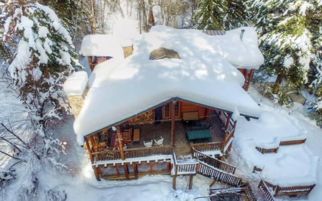 Log Cabin on the Stream