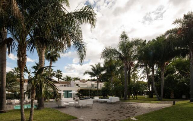 Villa Carlino House