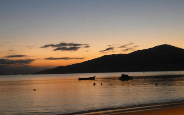 GREY HOUSE, o seu refúgio em Canto Grande