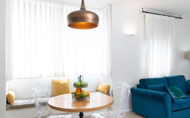 Rabin Square by TLV2RENT