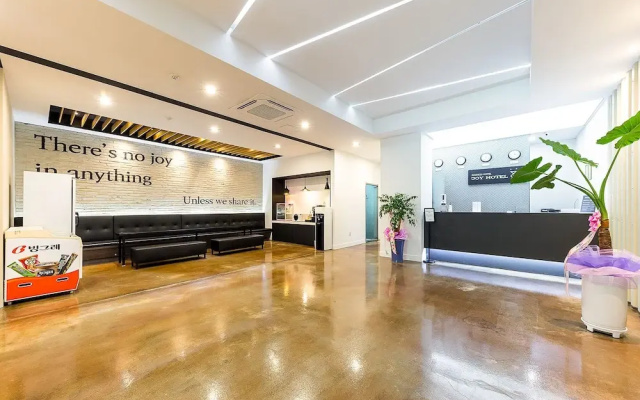 Joy Hotel