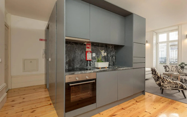 Youropo - Stories 1F