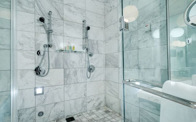 StripViewSuites at Palms Place Penthouses