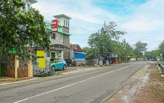 OYO 1804 Guest House Oema'h Opa