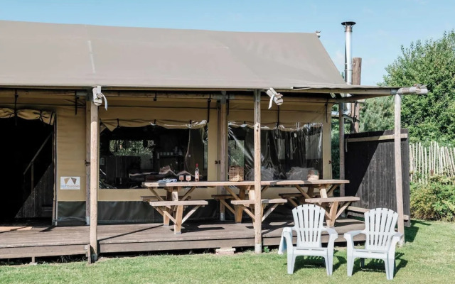 Woodlodge in Duynpark With Scenic Views